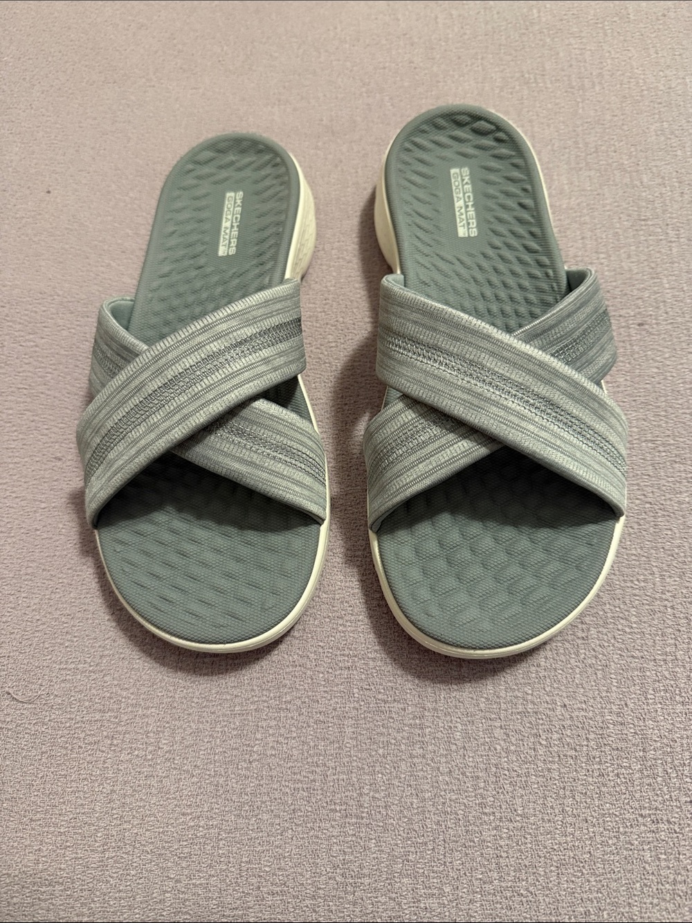 Skechers Goga Mat Gray Crisscross Slide Sandals - Size 11